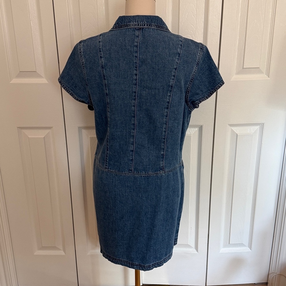 Gap Ultrasoft Button Down mini shift Denim Pocket Dress Size Medium - Picture 4 of 6
